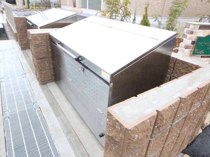 物件外観写真6　(建物設備)