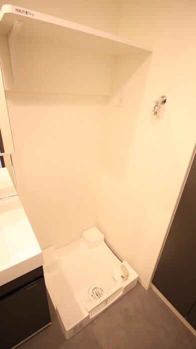 物件内観写真11　(洗濯機置場)