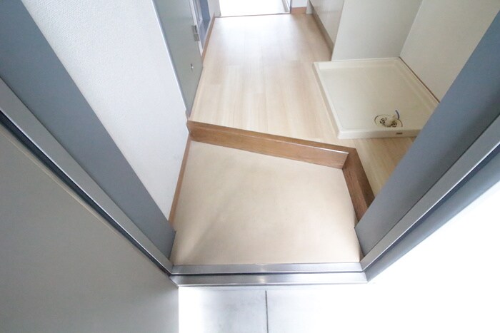 物件内観写真15　(玄関)