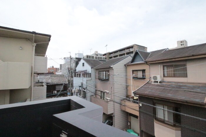 物件内観写真17　(室内からの展望)