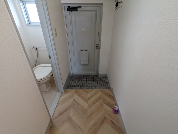 物件内観写真22　(玄関)