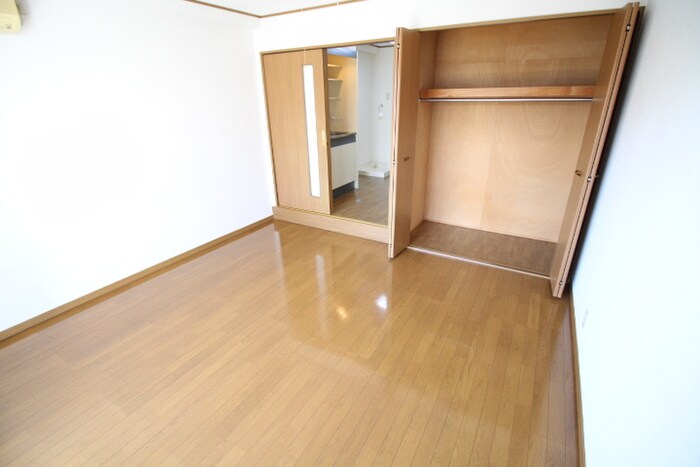 物件内観写真10　(収納)