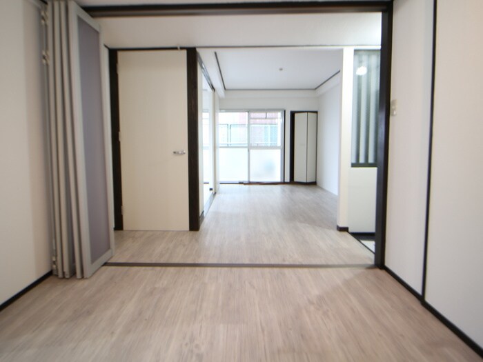 物件内観写真18　(居室)