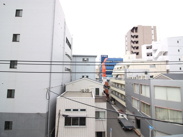 物件内観写真10　(室内からの展望)