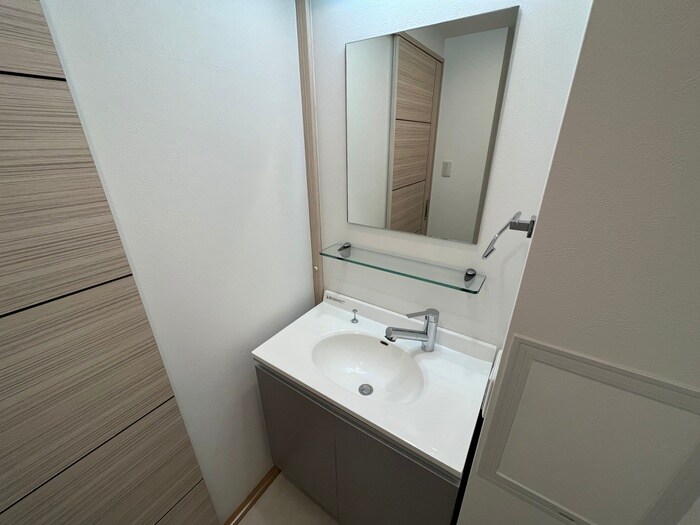 物件内観写真9　(洗面)