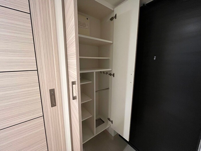 物件内観写真15　(靴箱)