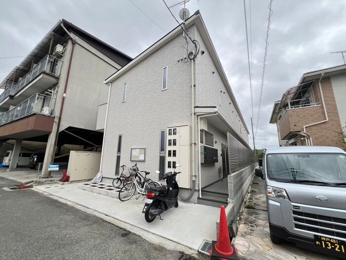 物件外観写真6　(外観写真)