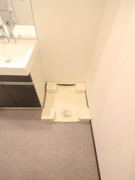 物件内観写真13　(洗濯機置場)