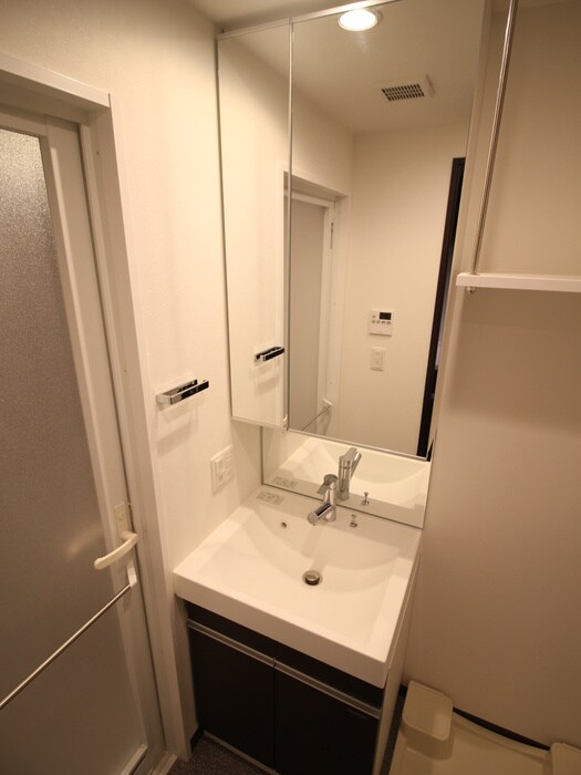 物件内観写真13　(洗面)