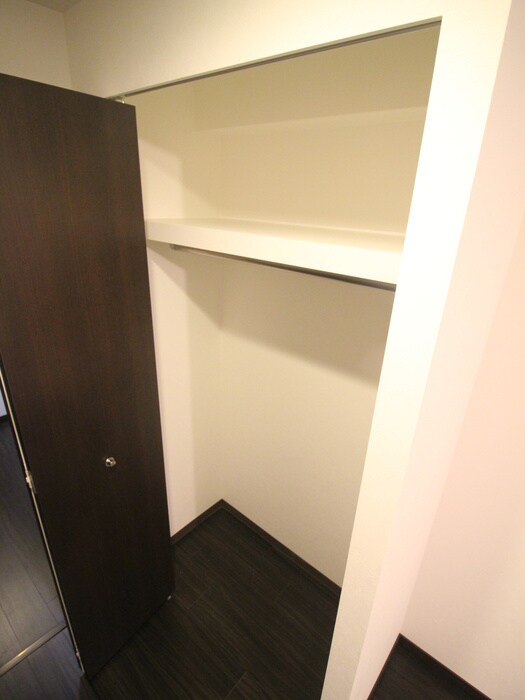 物件内観写真16　(収納)