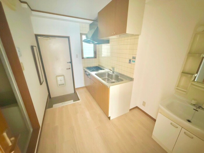 物件内観写真13　(廊下)