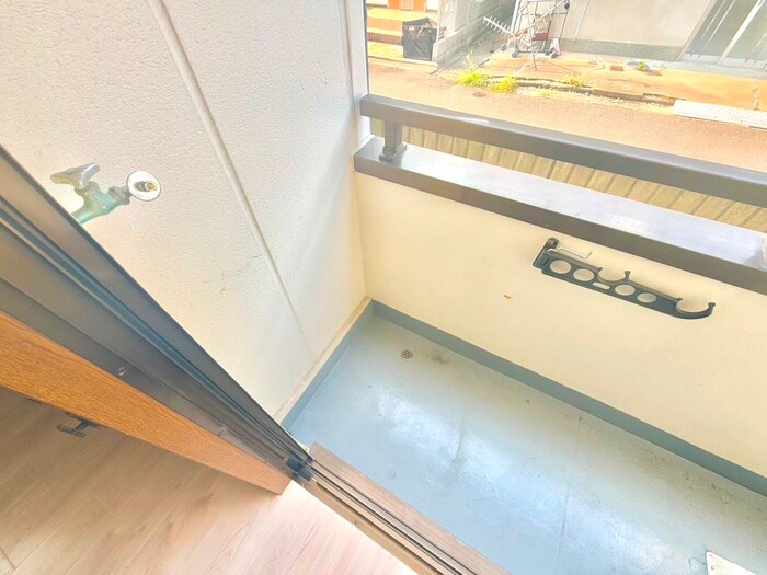 物件内観写真18　(洗濯機置場)