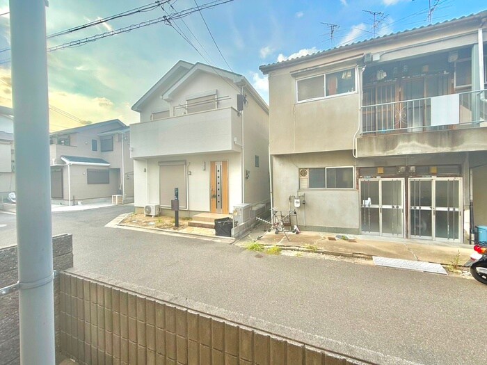 物件内観写真22　(室内からの展望)