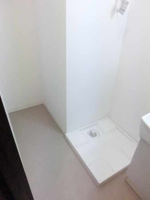 物件内観写真11　(洗濯機置場)