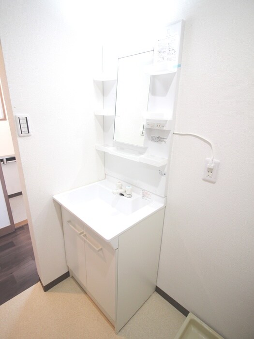 物件内観写真8　(洗面)