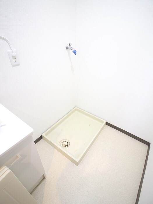 物件内観写真9　(洗濯機置場)