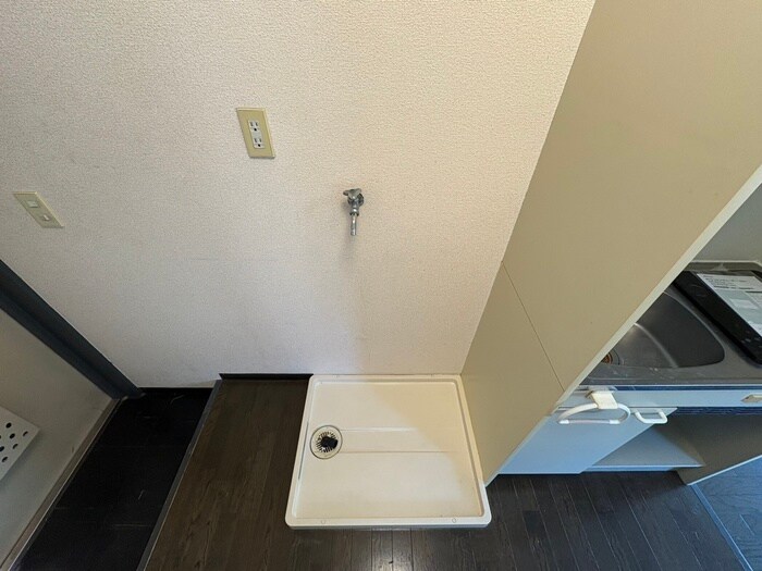 物件内観写真9　(洗濯機置場)