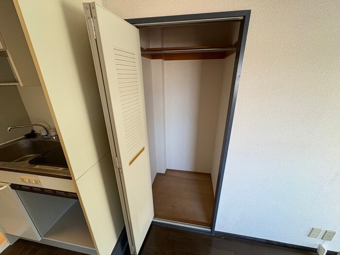 物件内観写真18　(収納)