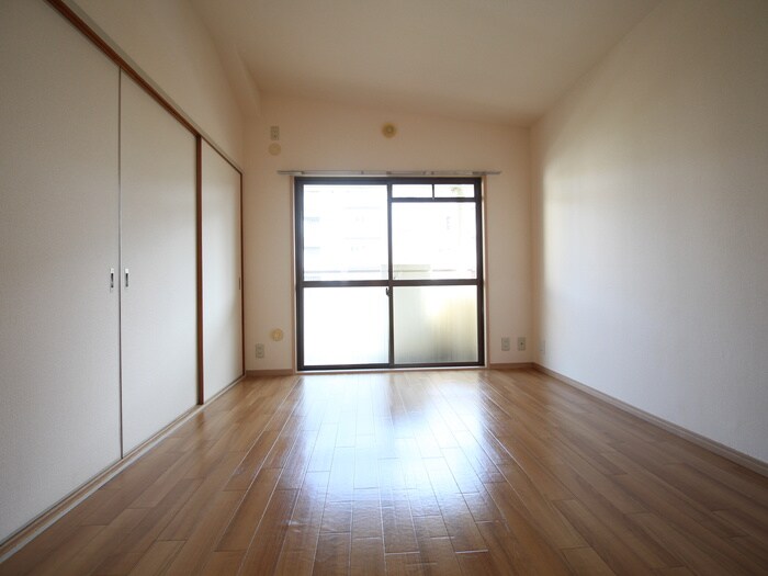 物件内観写真18　(居室)