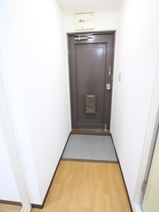 物件内観写真18　(廊下)