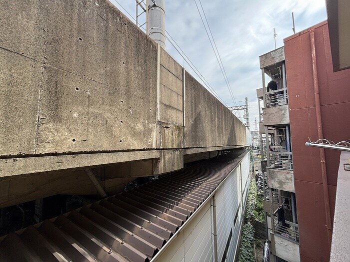 物件内観写真22　(室内からの展望)