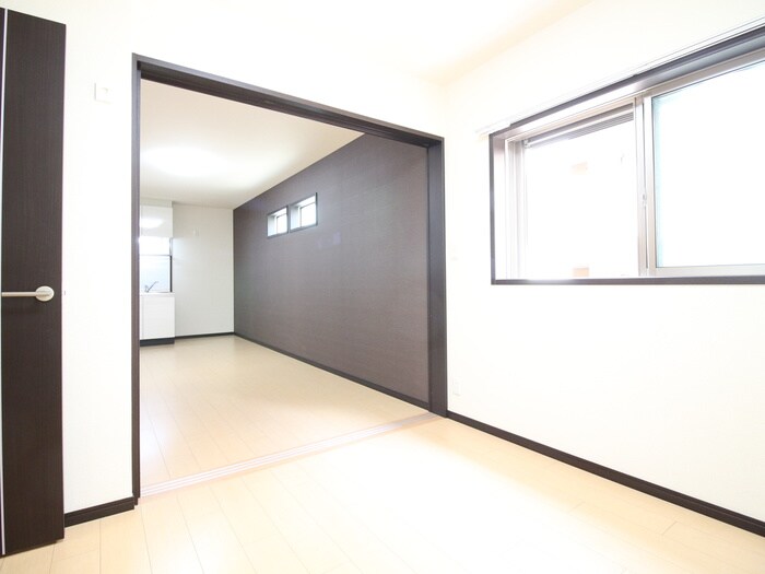 物件内観写真8　(居室)