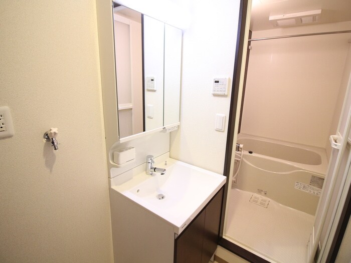 物件内観写真12　(洗面)