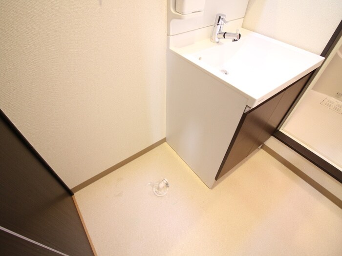 物件内観写真17　(洗濯機置場)