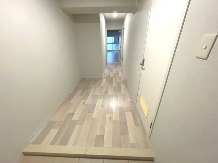 物件内観写真13　(廊下)