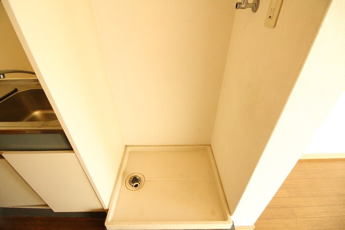 物件内観写真14　(洗濯機置場)