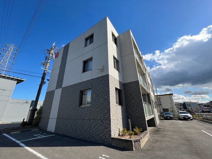 物件外観写真6　(外観写真)