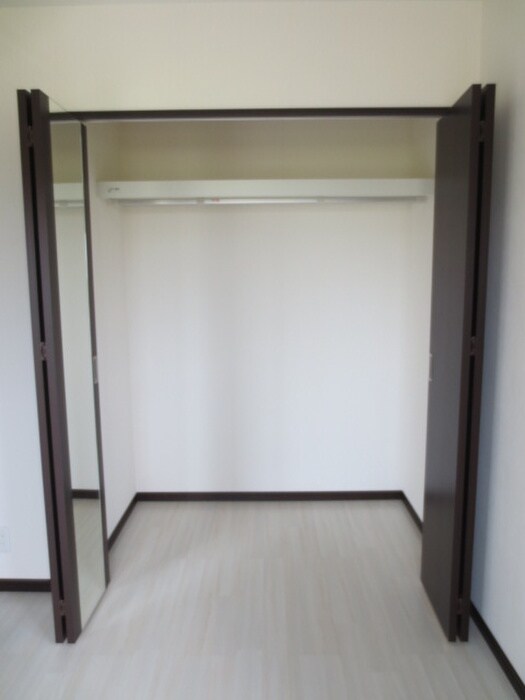 物件内観写真10　(収納)