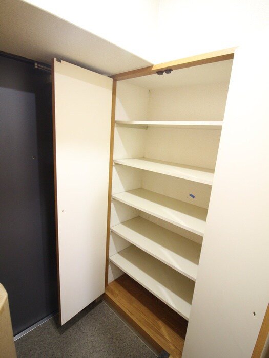 物件内観写真17　(靴箱)