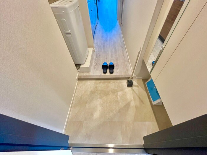 物件内観写真7　(玄関)