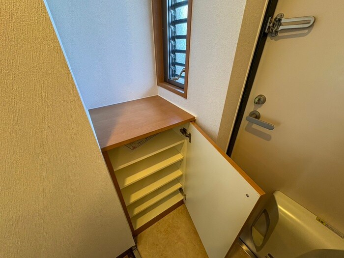 物件内観写真18　(靴箱)