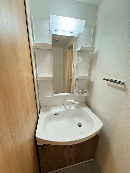 物件内観写真9　(洗面)