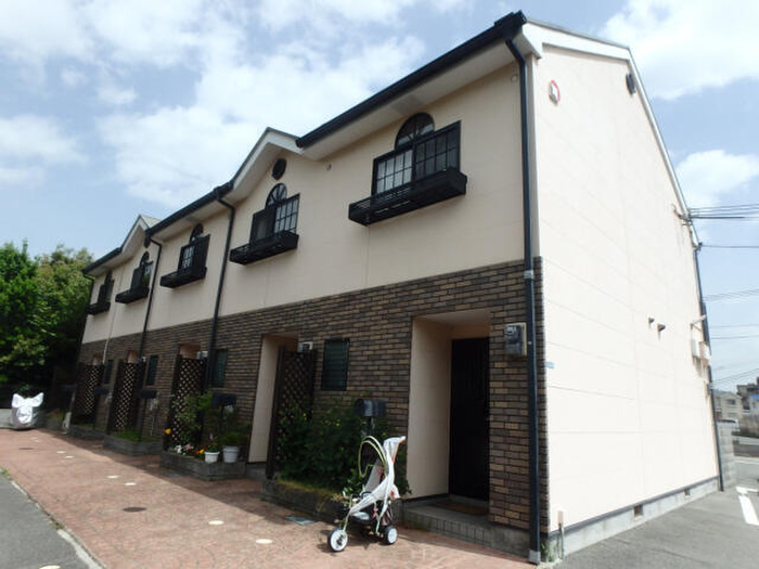 メゾンフロイデ三番館