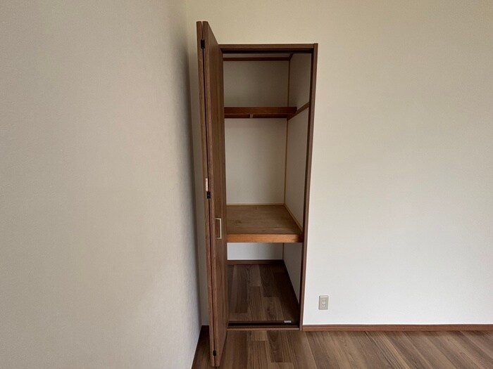 物件内観写真16　(収納)