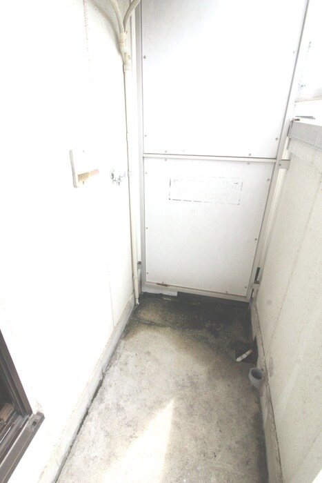 物件内観写真13　(洗濯機置場)