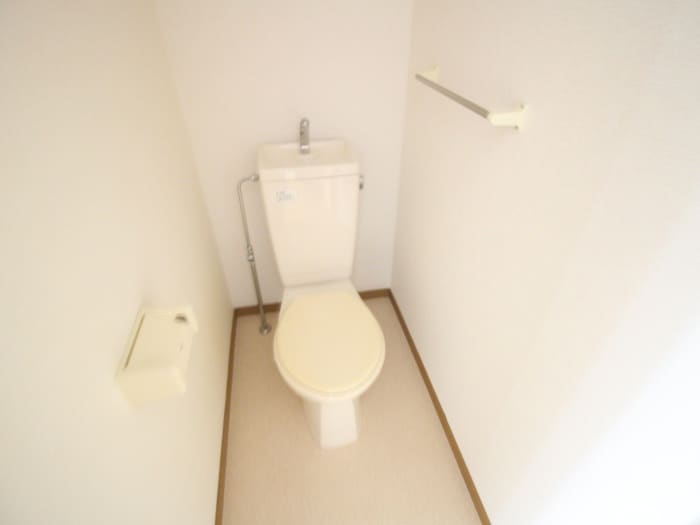 物件内観写真8　(トイレ)