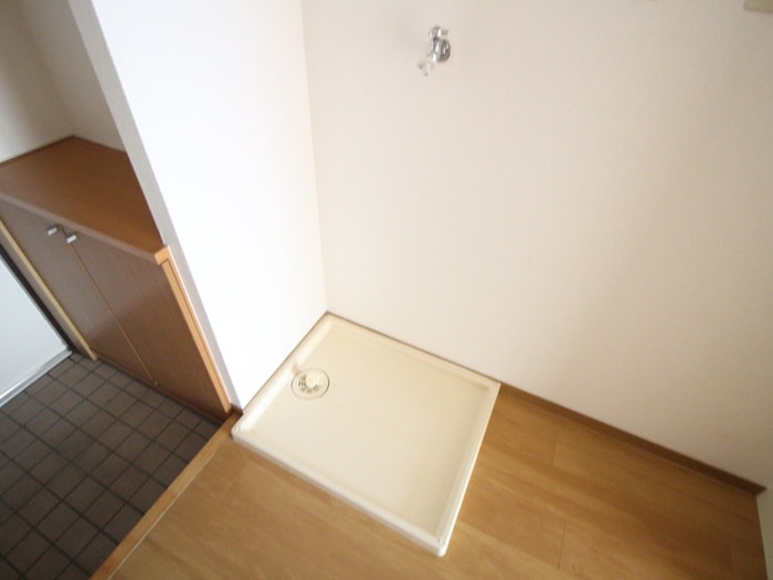 物件内観写真14　(洗濯機置場)