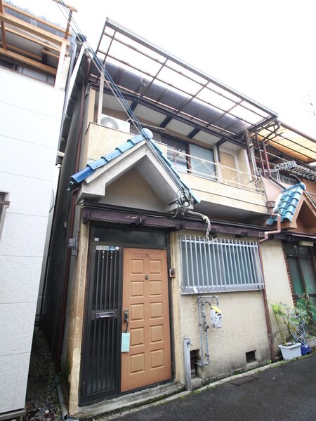 ２階建連棟住宅外観写真