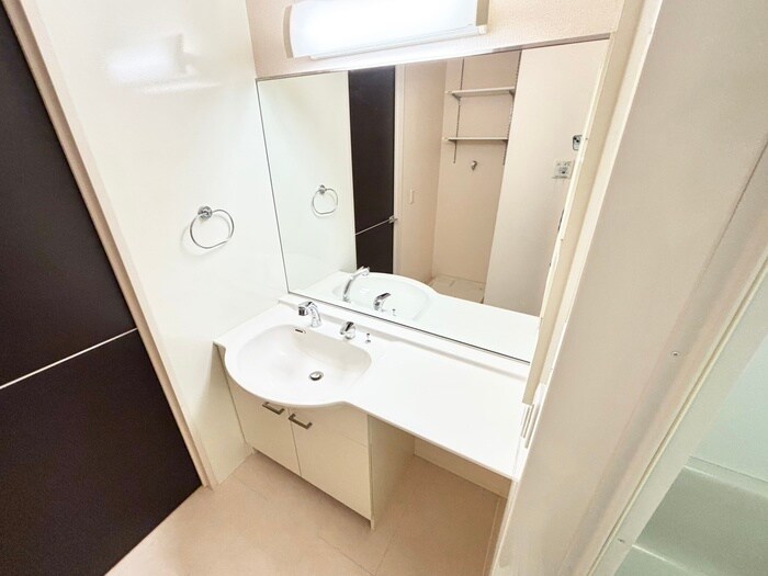 物件内観写真12　(洗面)