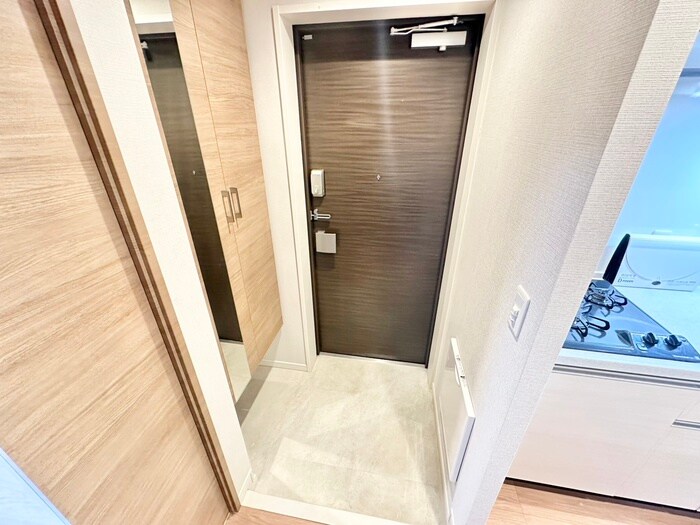 物件内観写真14　(玄関)
