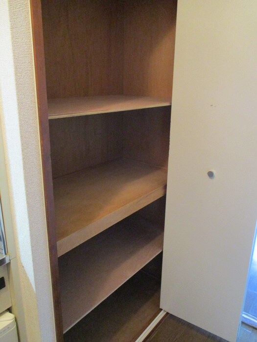 物件内観写真10　(収納)