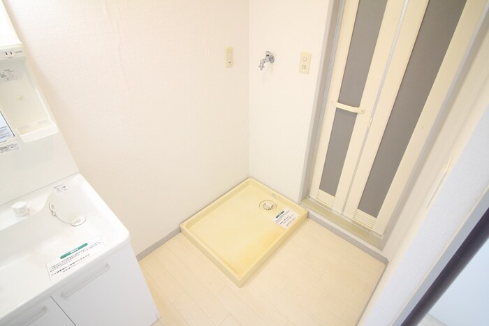 物件内観写真20　(洗濯機置場)