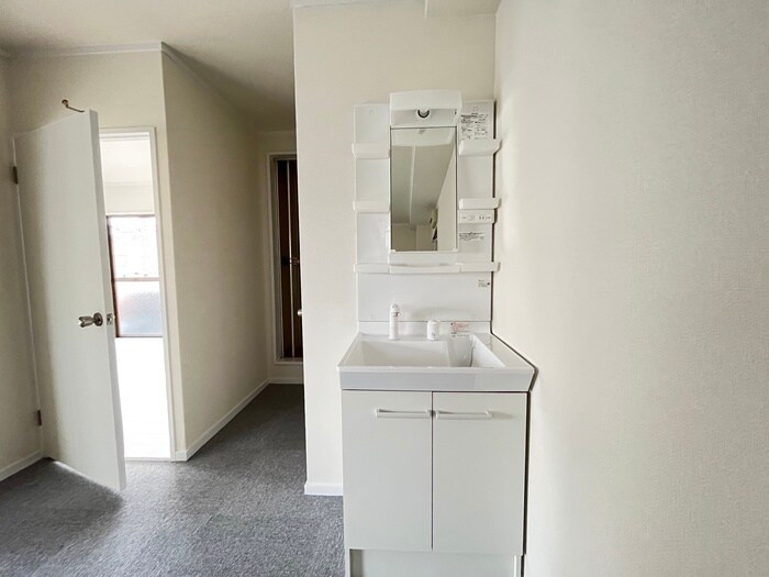 物件内観写真11　(洗面)