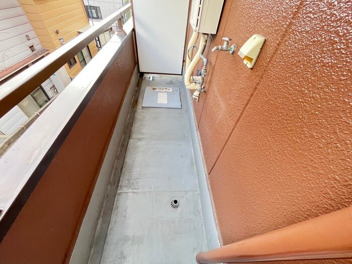 物件内観写真13　(洗濯機置場)