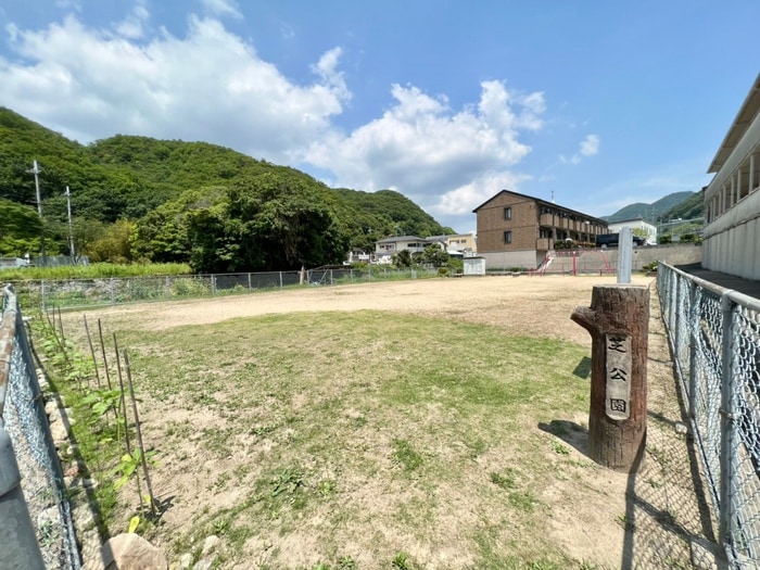 物件外観写真6　(周辺環境)