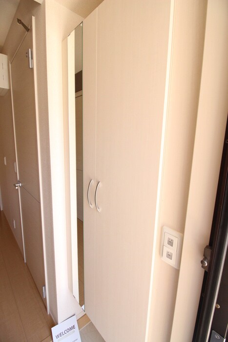 物件内観写真8　(靴箱)